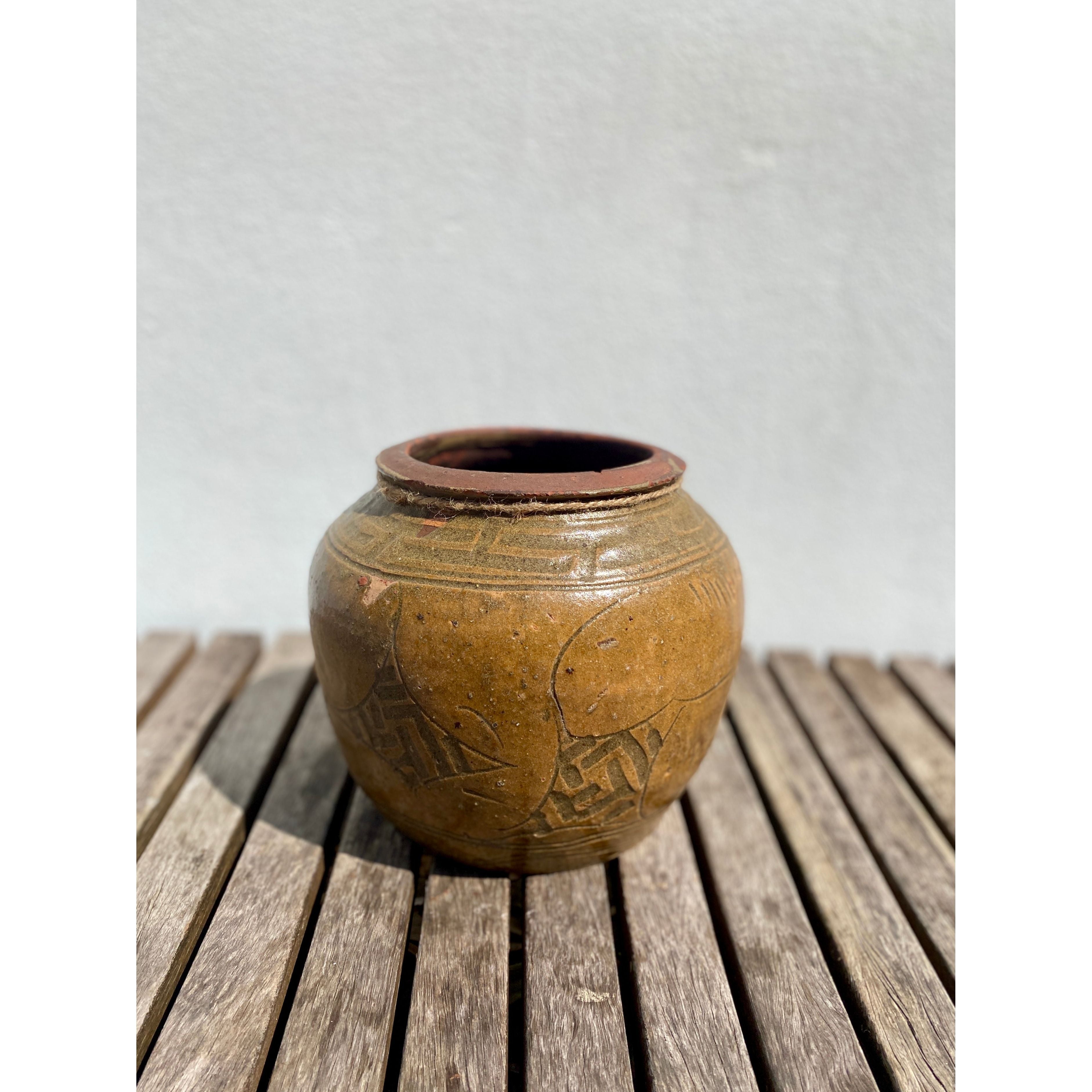 Chinese Vintage Pot - 1